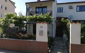Family Apartman Luka